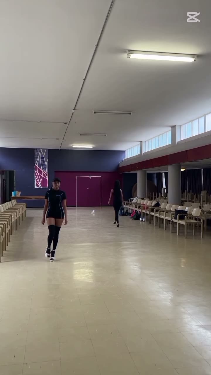 Siphumie — the walk, still from her Front Row Focus film